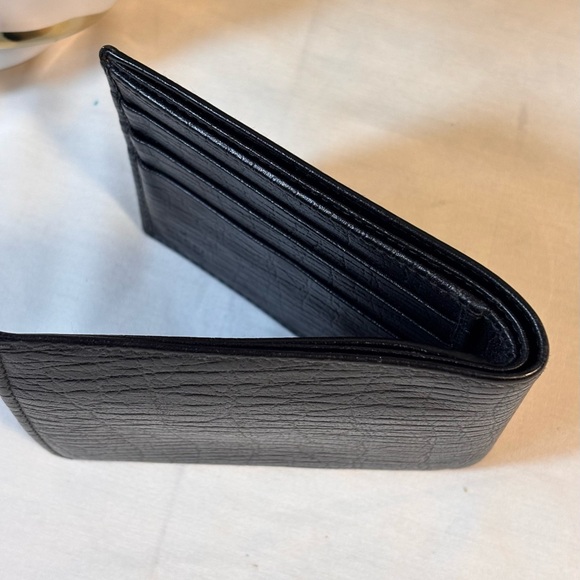 Gucci Interlocking Bifold Wallet BlackSold - Picture 14 of 15